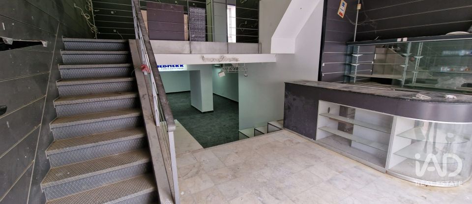 Boutique/Local commercial à Almada, Cova da Piedade, Pragal e Cacilhas de 165 m²