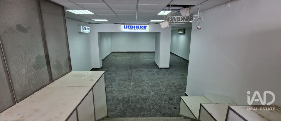 Boutique/Local commercial à Almada, Cova da Piedade, Pragal e Cacilhas de 165 m²