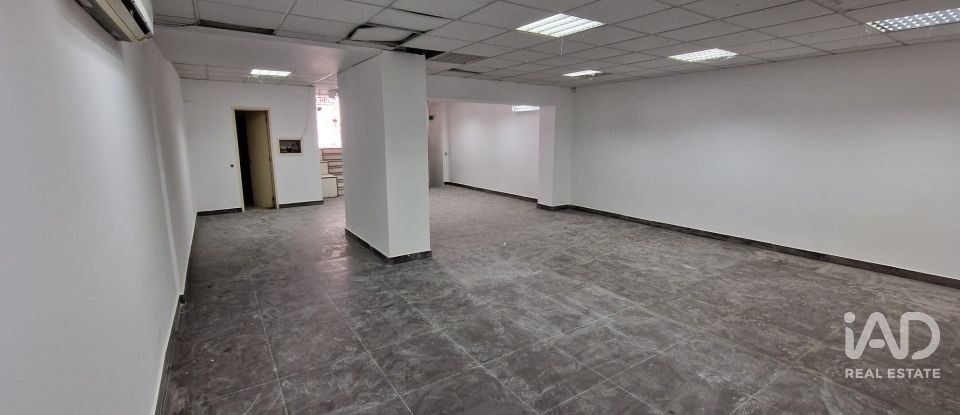 Shop / premises commercial in Almada, Cova da Piedade, Pragal e Cacilhas of 165 m²
