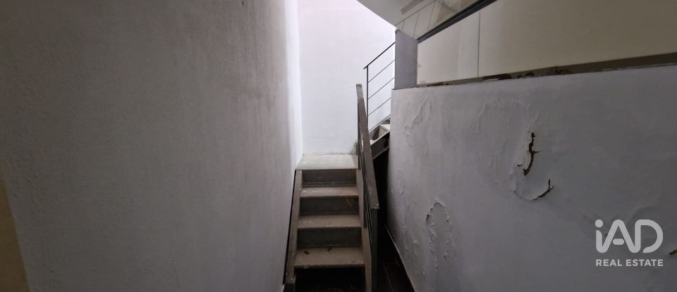 Shop / premises commercial in Almada, Cova da Piedade, Pragal e Cacilhas of 165 m²