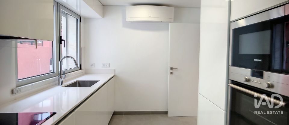 Appartement T2 à Santo António de 113 m²