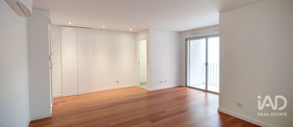 Appartement T2 à Santo António de 113 m²