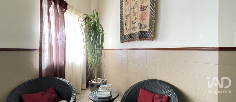 Boutique/Local commercial à Madalena e Beselga de 593 m²