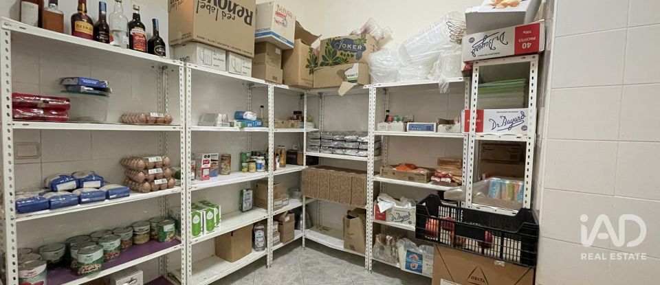 Boutique/Local commercial à Madalena e Beselga de 593 m²