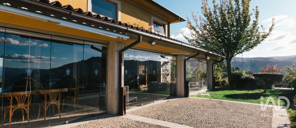 Ferme T7 à Folgosa de 2 594 m²