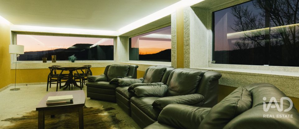 Ferme T7 à Folgosa de 2 594 m²