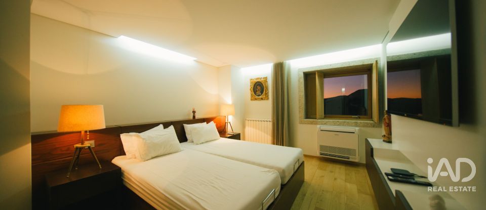 Ferme T7 à Folgosa de 2 594 m²