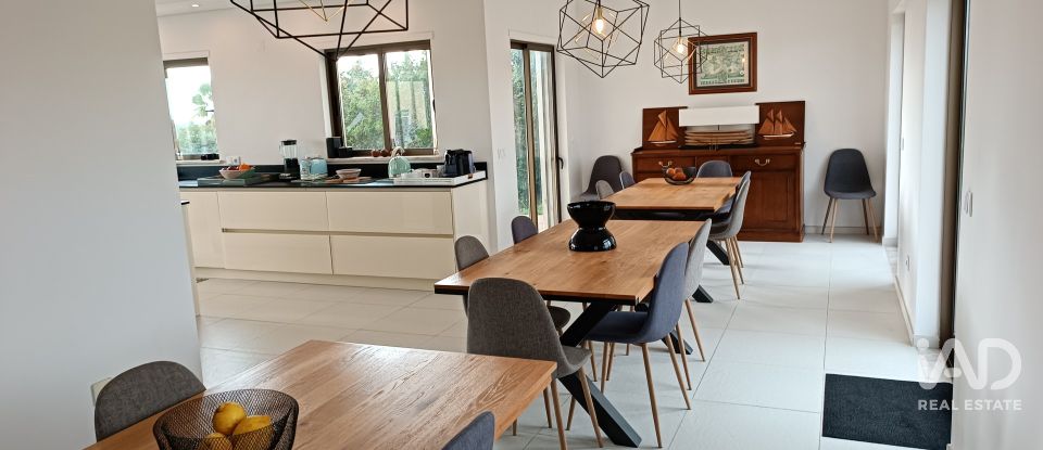 Quinta T4 em Moncarapacho e Fuseta de 267 m²