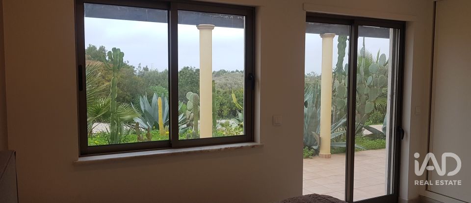 Quinta T4 em Moncarapacho e Fuseta de 267 m²