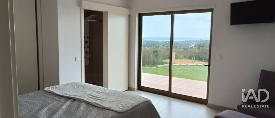 Quinta T4 em Moncarapacho e Fuseta de 267 m²