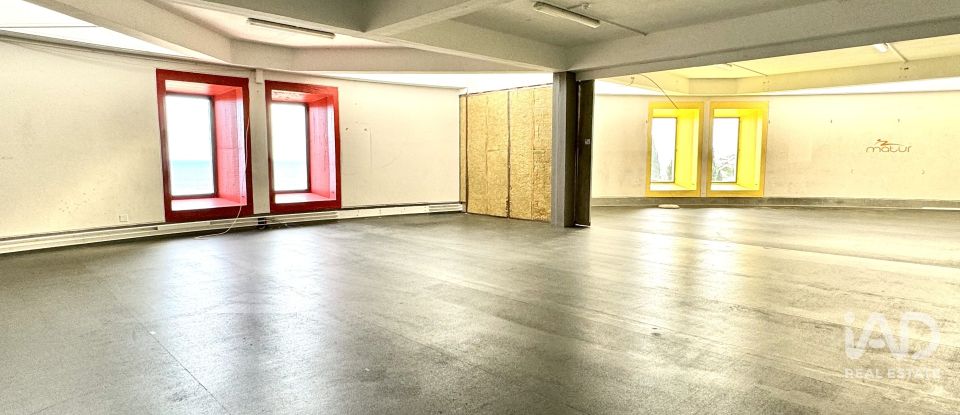 Boutique/Local commercial à Água de Pena de 532 m²