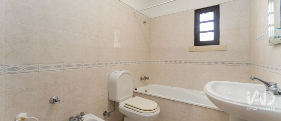 Moradia T5 em Tomar (São João Baptista) e Santa Maria dos Olivais de 322 m²