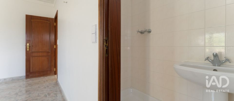 Moradia T5 em Tomar (São João Baptista) e Santa Maria dos Olivais de 322 m²