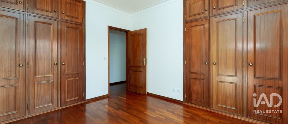 Moradia T5 em Tomar (São João Baptista) e Santa Maria dos Olivais de 322 m²