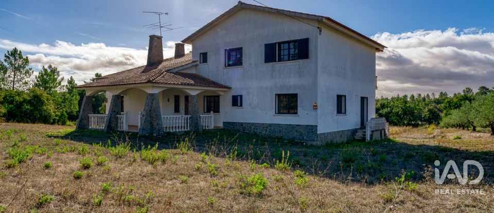 Moradia T5 em Tomar (São João Baptista) e Santa Maria dos Olivais de 322 m²