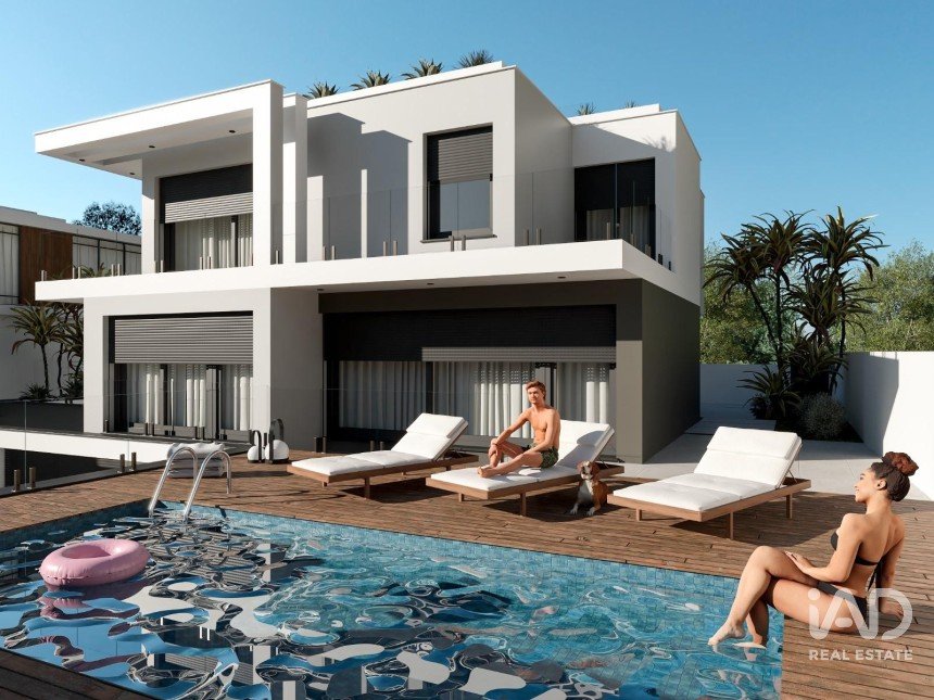 Moradia T4 em Atouguia da Baleia de 202 m²