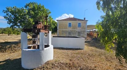 Ferme T4 à Chancelaria de 244 m²