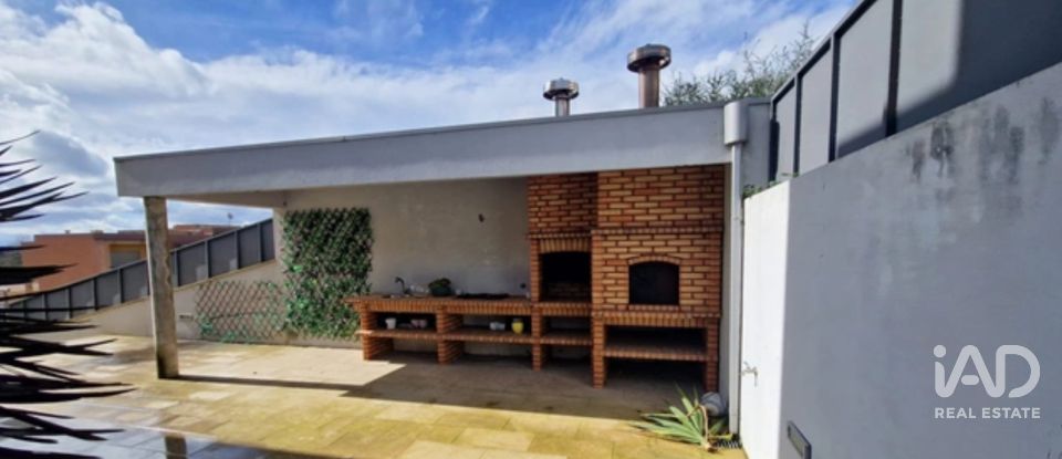 Moradia T3 em Louredo de 563 m²