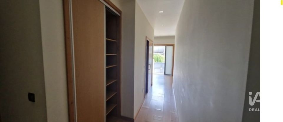 Moradia T3 em Louredo de 563 m²