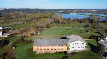 Bâtiment à Fermentelos de 2 821 m²