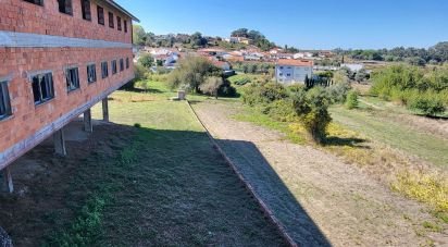 Bâtiment à Fermentelos de 2 821 m²