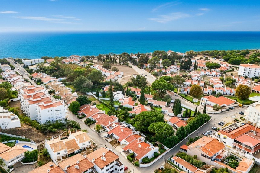 Moradia T2 em Albufeira e Olhos de Água de 73 m²