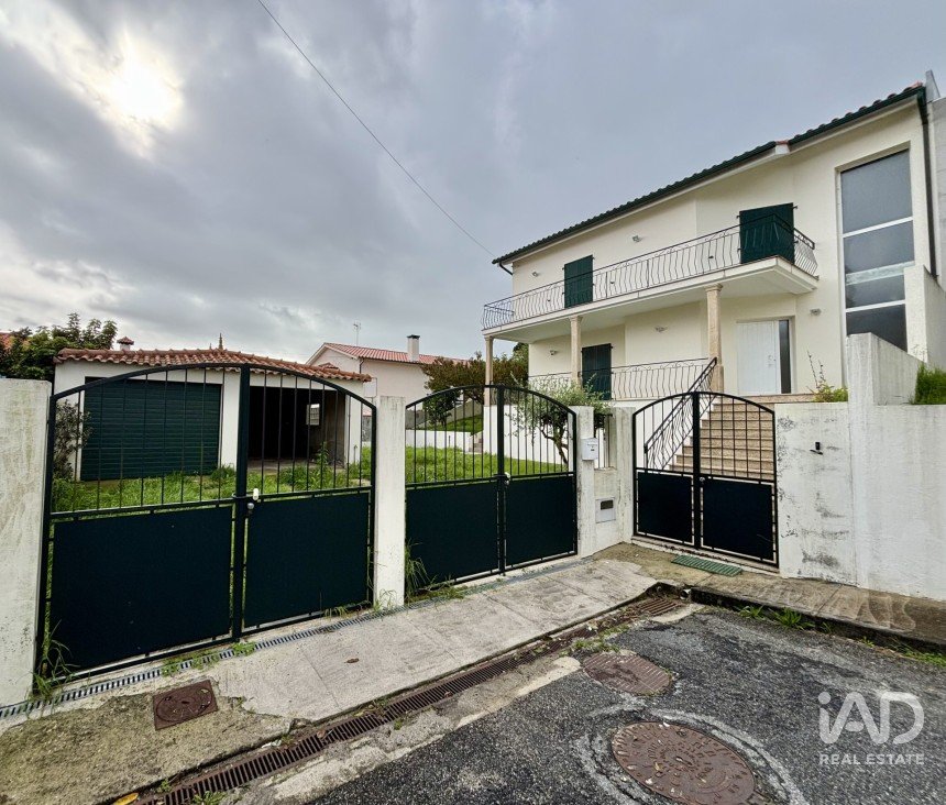 Casa / moradia T5 em Anha de 228 m²
