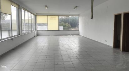 Boutique/Local commercial à Fervença de 121 m²