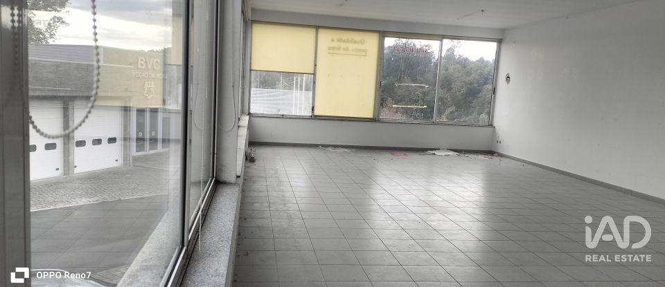 Boutique/Local commercial à Fervença de 121 m²