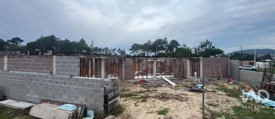 Maison de plain-pied T3 à Antas de 199 m²