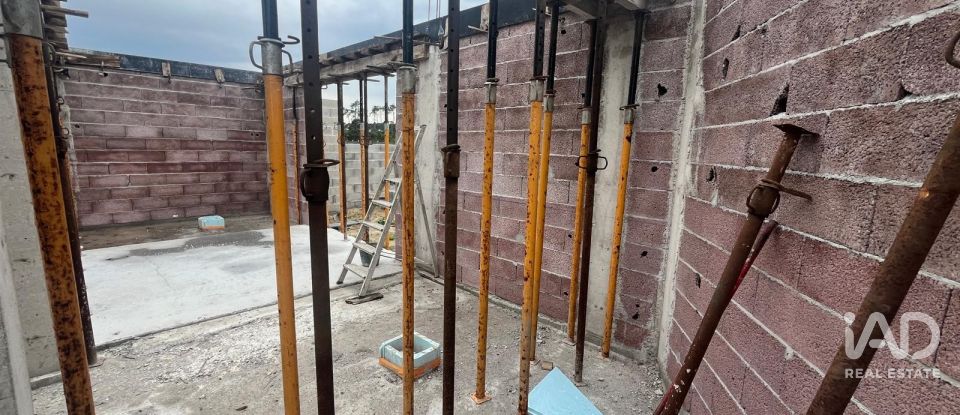 Maison de plain-pied T3 à Antas de 199 m²