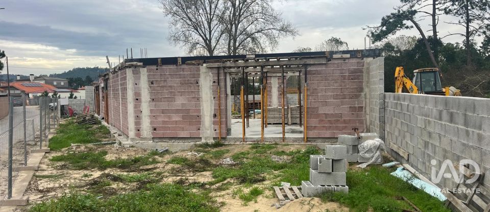 Maison de plain-pied T3 à Antas de 199 m²