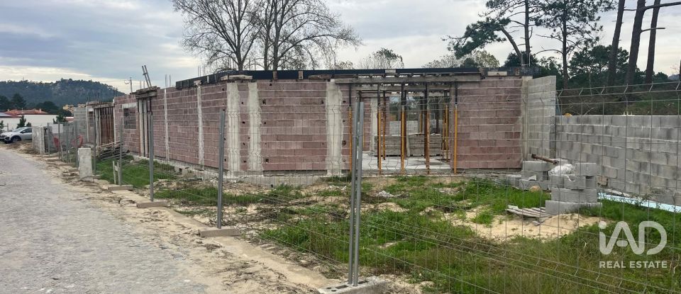 Maison de plain-pied T3 à Antas de 199 m²