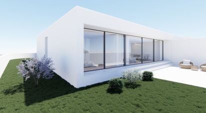 House/villa T3 in Forjães of 145 m²