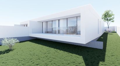 House/villa T3 in Forjães of 145 m²