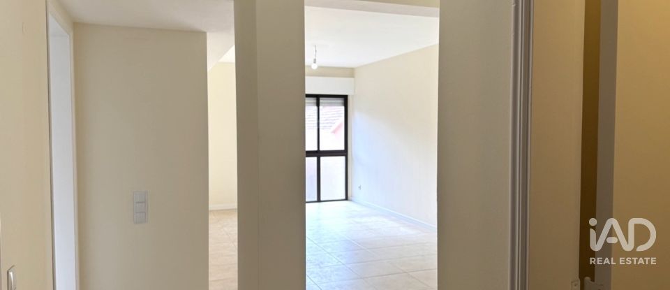 Apartamento T2 em Algueirão-Mem Martins de 80 m²