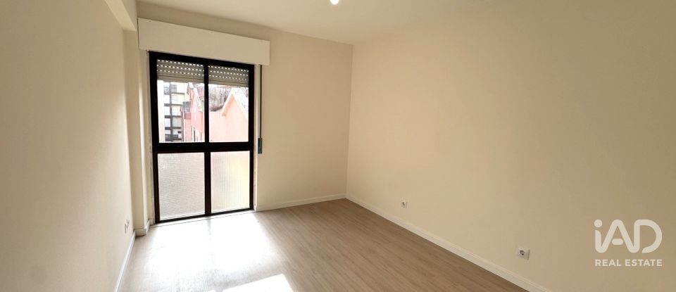 Apartamento T2 em Algueirão-Mem Martins de 80 m²