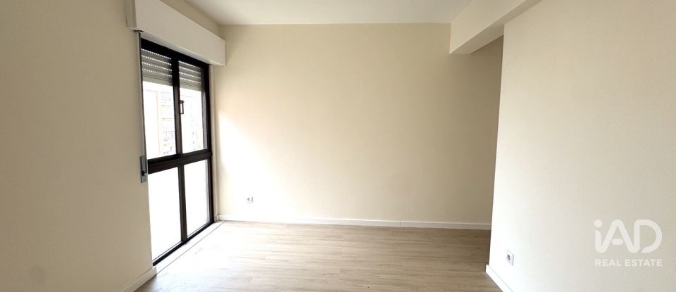 Apartamento T2 em Algueirão-Mem Martins de 80 m²