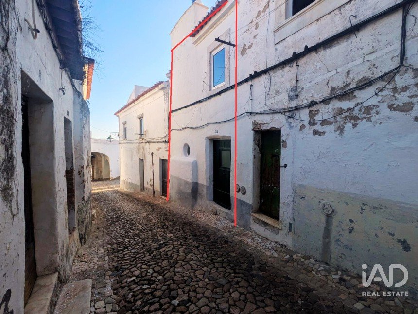 Moradia T2 em Estremoz (Santa Maria e Santo André) de 109 m²