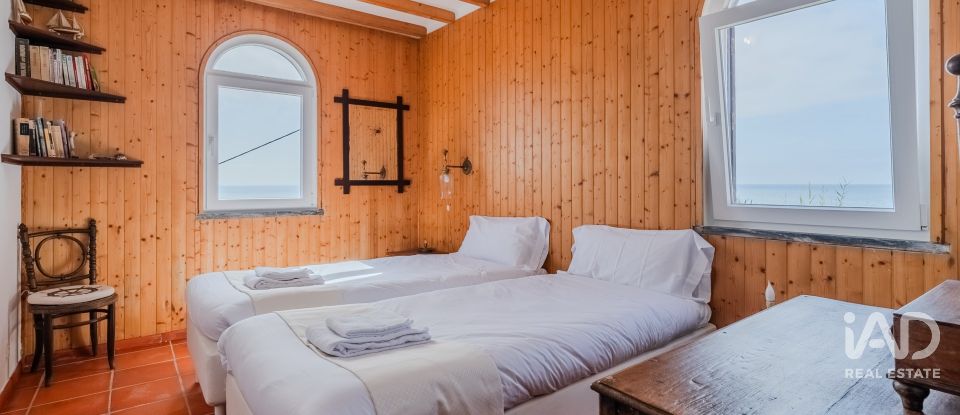 Moradia T4 em São Pedro da Cadeira de 196 m²