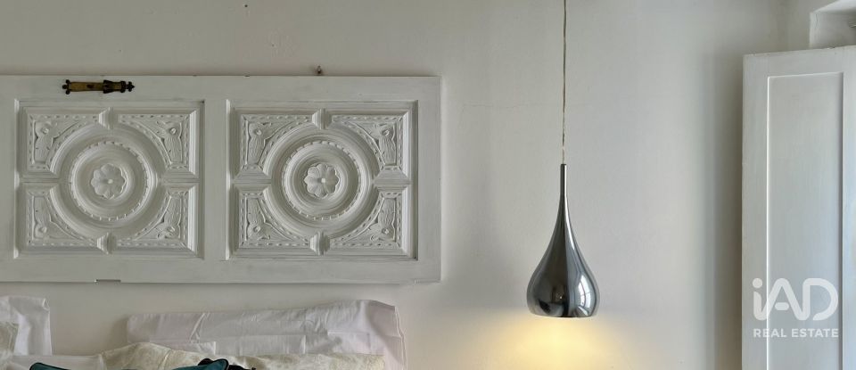 Apartment T0 in Santa Maria Maior of 25 m²