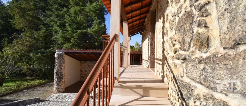 Moradia T4 em São Miguel, Santa Eufémia e Rabaçal de 116 m²