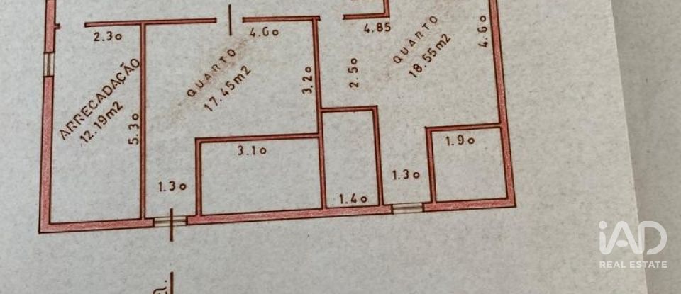 Moradia T4 em São Pedro da Cadeira de 196 m²