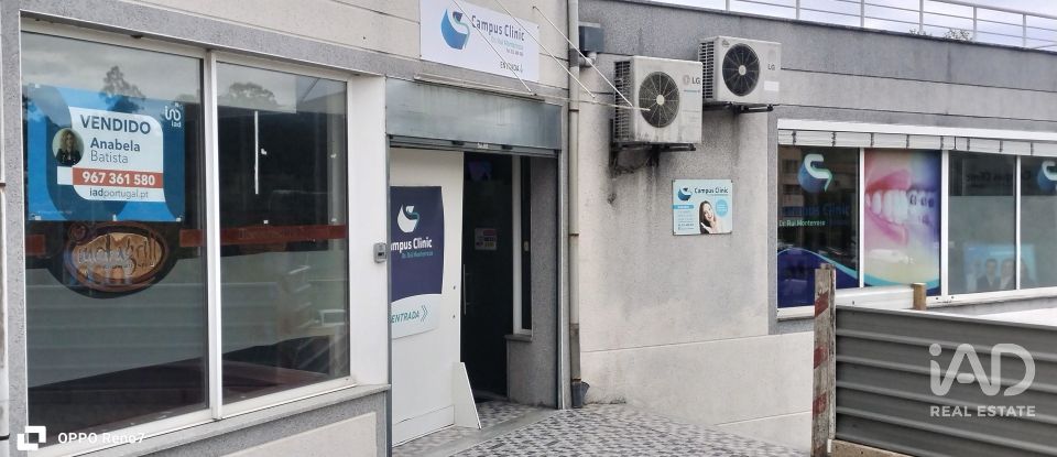 Boutique/Local commercial à Fervença de 442 m²