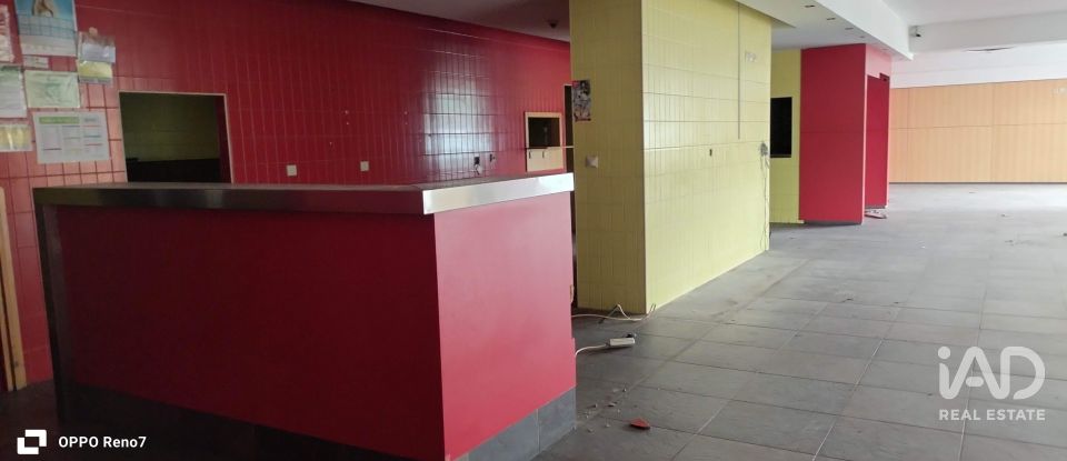 Boutique/Local commercial à Fervença de 442 m²