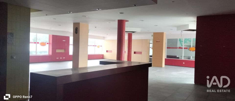 Boutique/Local commercial à Fervença de 442 m²