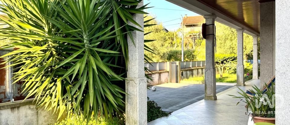 Moradia T4 em Navió e Vitorino dos Piães de 285 m²