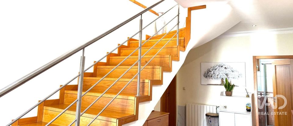 Moradia T4 em Navió e Vitorino dos Piães de 285 m²