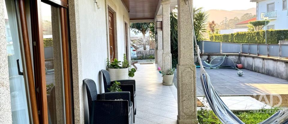 Moradia T4 em Navió e Vitorino dos Piães de 285 m²