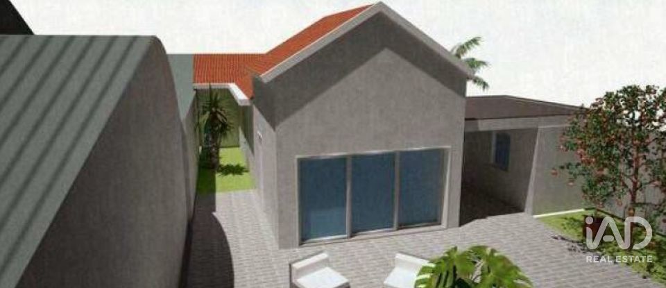 Moradia T2 em Oliveirinha de 143 m²